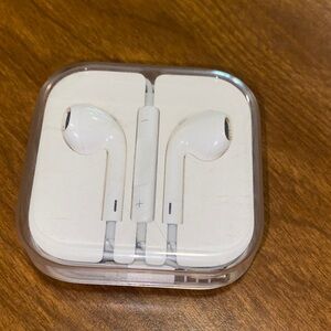 Apple White Earbud Headphones